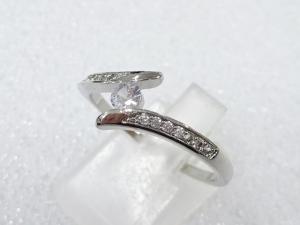 クリスタル　指輪(18.5号)